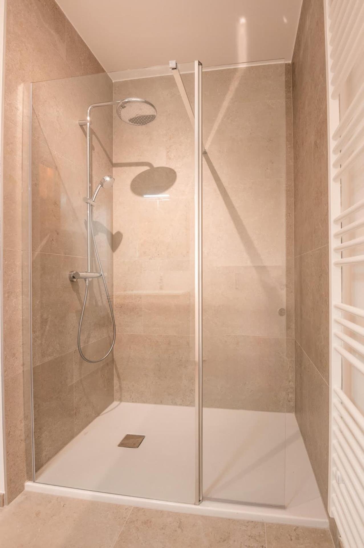 Brand New With Garden And Parking Appartement *